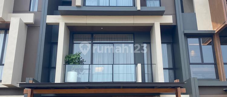 Rumah Cantik Bsd 3 Lantai Full Marmer Konsep Jepang 4 Kamar Tidur, 3 Menit Ke Toll 1