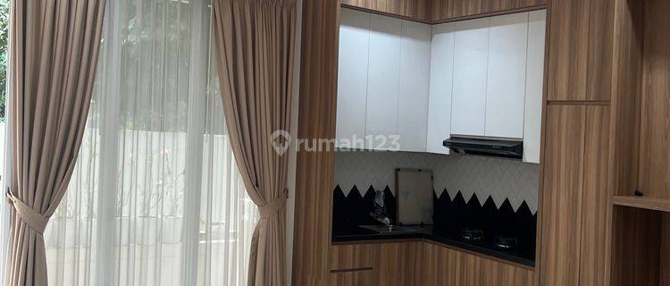 Rumah Townhouse Sherwood Bagus Rapi Sdh Furnished 5 Kamar Tidur  1