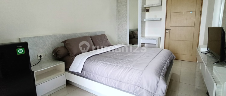 Sewa Studio Furnis Minimalis Bersih Apartemen Educity 1