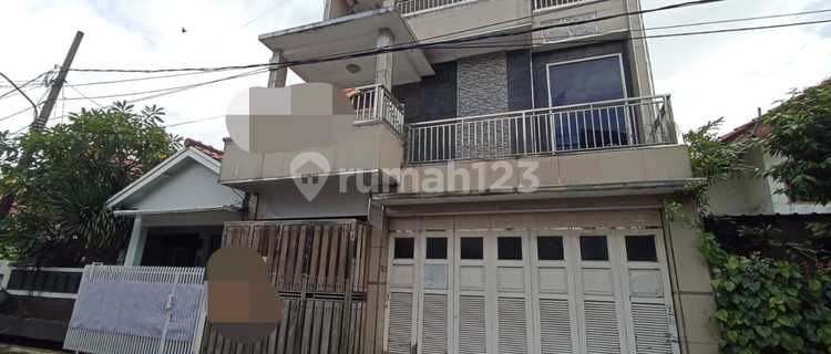 Cheapest 3-Story House in Ciputat RR169 Housing Complex Area 1