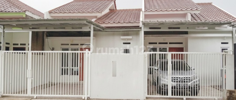 PR390 For Sale: Affordable and Strategic House for Young Couples in Depok, Selling Price 355M, Land Area = 60M2, Building Area = 38M2, Bedrooms = 2, Bathrooms = 1, Electricity = 1,300, Carport = 1, Street Width = 2, SHM, IMB, Pbg On Hand. Selling Points: - 1 Km from Parung Terminal - 1.5 Km from Taman Insani Herba. 1