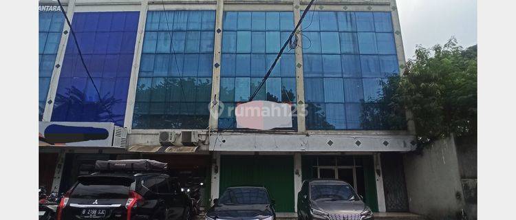 SHM 3 Lantai Siap Huni Parkiran Luas Strategis di Area Rempoa Veteran Jakarta Selatan 1