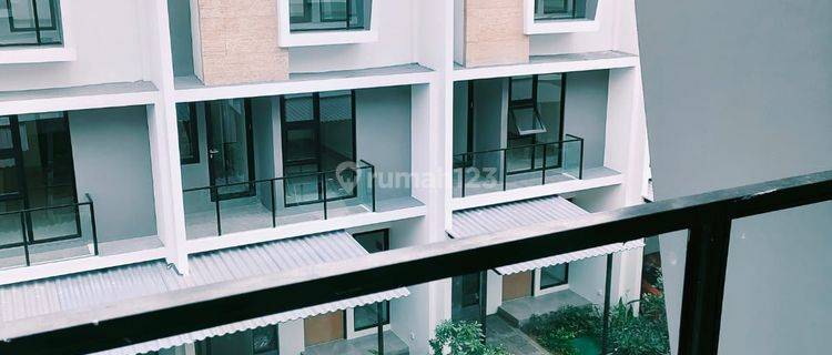 Dijual Siap Huni 3 Lantai di BSD, Cluster Provence Suites 1