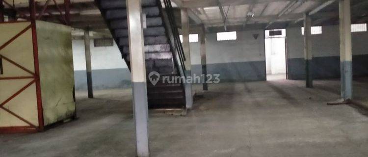 Disewakan Gudang 2 Lt Luas 1500 Akses 40 Ft Pangkalan 2 Narogong  1