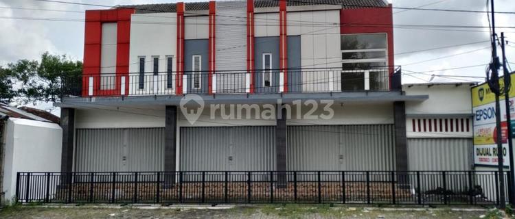 For Rent/Sale Large 2-Story Shop House in Mlati Area, Jln Magelang. Suitable for Office/Business. Close to UGM, JCM, Schools, Jombor Terminal. 1