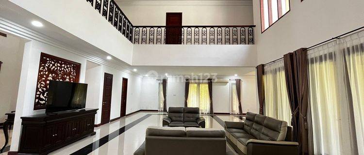 Rumah mewah cantik full furnished di villa Panbil  1