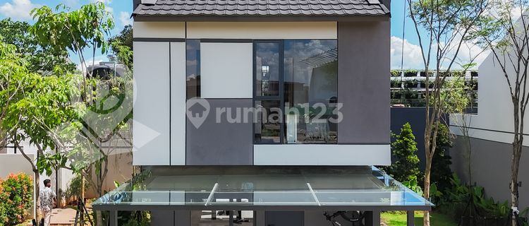 Hunian Millenial Mewah 2 Lantai Konsep Backyard 1