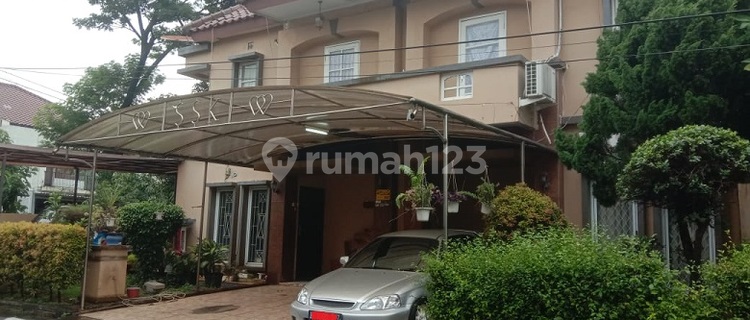 House in a Complex with Swimming Pool near Buaran, East Jakarta 1