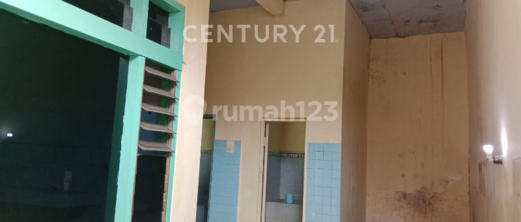 2-Storey Shop House Ready to Use Strategic Location 1