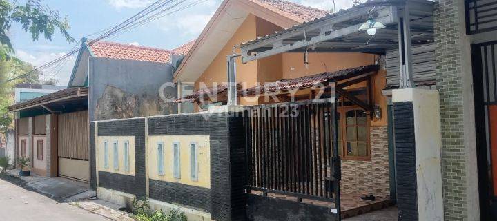 Rumah Nyaman Dan Strategis Di Kota Tegal  1