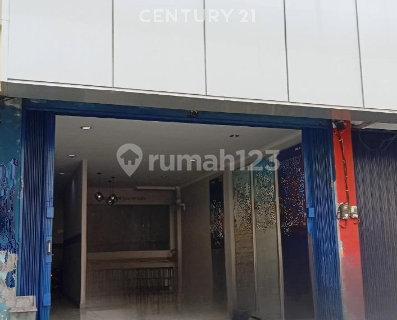 Two-Story Shophouse Suitable for Business and Office on Main Road Tegal 1