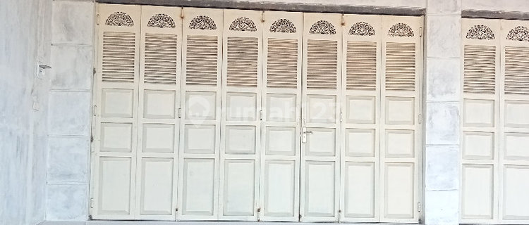 New Shop House, Strategic Location, and Spacious Parking Area in Tegal City 1