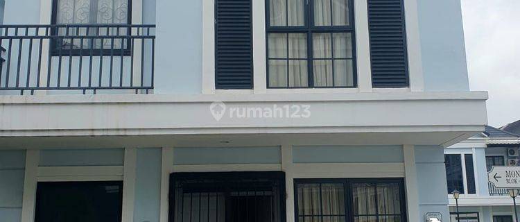 RUMAH DOUBLE DECKER 3 LANTAI SIAP HUNI KONDISI BAGUS 1