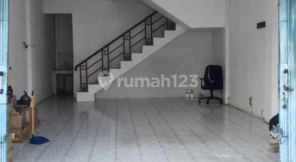 Two-Story Shop House for Rent, Flood-Free in Jombang, Ciputat, South Tangerang. 1