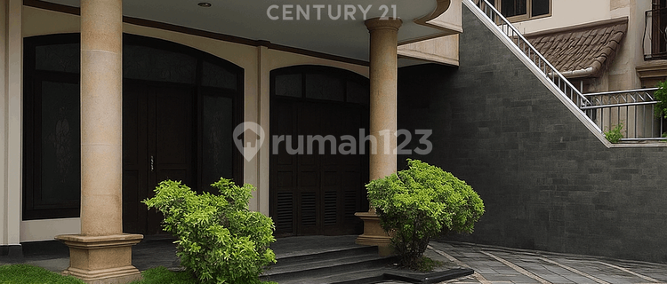 True Luxury on Jl Palagan with Private Pool and SHM 1