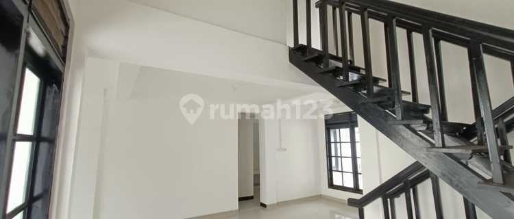 Ready-to-Occupy and Comfortable House in South Semarang Area - 977 1