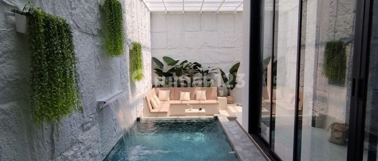 Jual rumah baru dan mewah di New Mahakam Sapphire JGC, Cakung 1