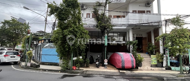 Homestay dan Rumah lokasi sangat strategis kuta Bali 1