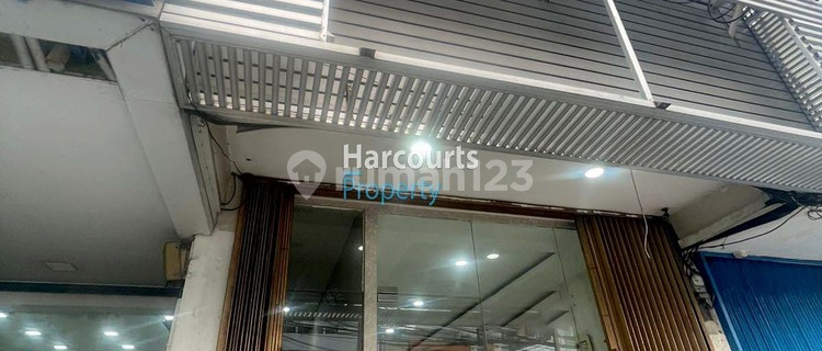 Kebayoran Area, For Rent: 4-Story Shop House in Strategic Location, Suitable for Business and Office, Near Arteri Pondok Indah, South Jakarta. 1