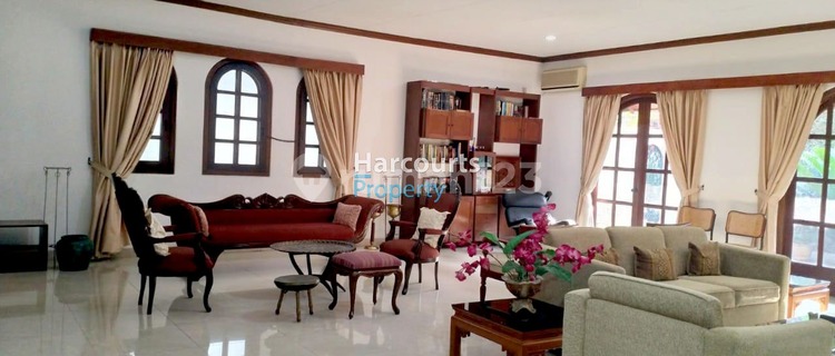 Kebayoran Baru Area, For Sale Classic Beautiful and Well-Maintained House in Radio Dalam 1