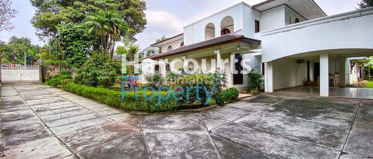 Rumah Luas SHM di Kemang Raya, Jakarta Selatan 1