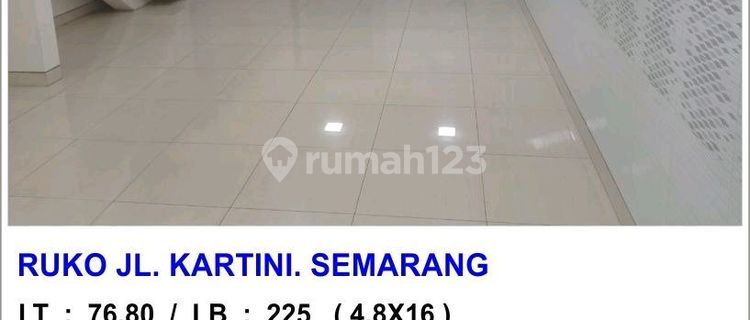 3-Story Shop House on Jalan Kartini, East Semarang 1