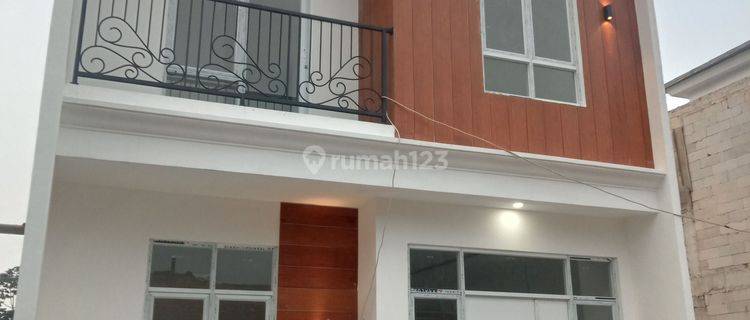 Rumah 2 Lantai 700 Jutaan Dekat Mie Gacoan Puspitek Tangsel 1