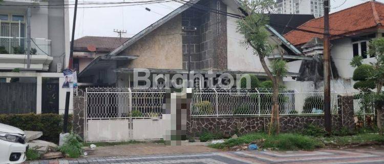 RUMAH LAMA DIJALAN CEMPAKA SURABAYA PUSAT KOTA, DEKAT GEREJA MAWAR SHARON, HITUNG TANAH SAJA 1