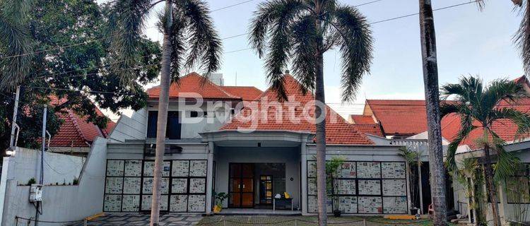 Bangunan eks kantor pusat kota surabaya raya darmo 1