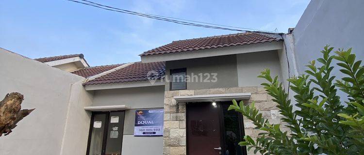 2 KT 1 Kamar Mandi - Rumah  Perumahan Jade Sidorejo Indah, Sidoarjo 61262, Indonesia  Bismillah   CEPAT BUTUH UANG RUMAH MODERN KRIAN . 2 KAMAR TIDUR 1 KAMAR MANDI 1 CARPORT 1 RUANG TAMU FREE TA 1