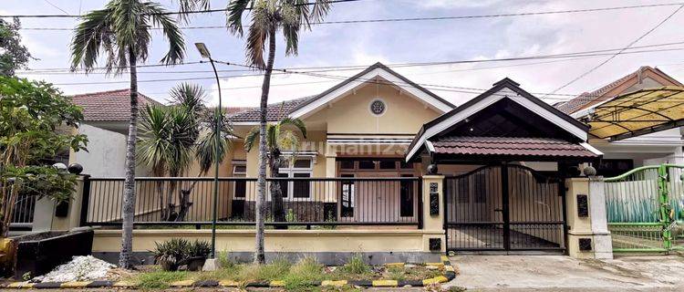 Rumah Luas Tenang Row Jalan Lebar Harga Spesial Rungkut, Surabaya 1