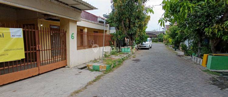 Rumah Luas dan Nyaman di Surabaya Timur TERMURAH - Hunian Cocok untuk Keluarga! 1