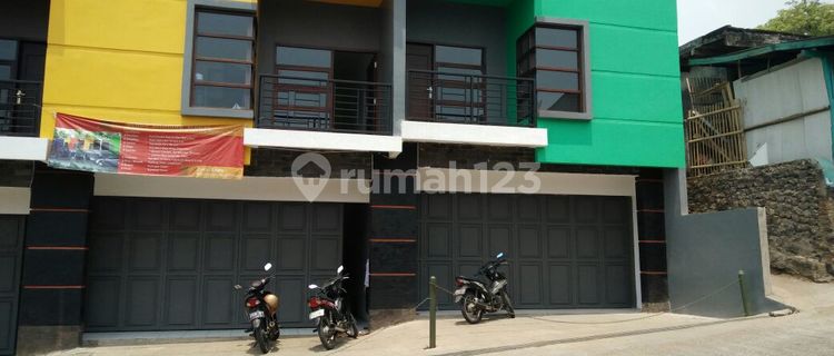 Shop House for Quick Sale on Main Road in Cijambe Ujung Berung Bandung 1