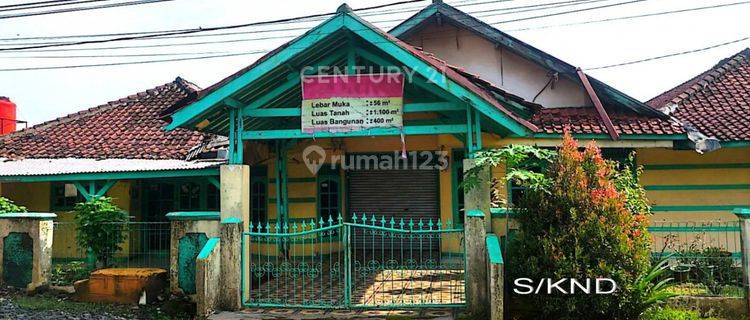 Rumah Pinggir Jalan Raya Situraja Sumedan 1