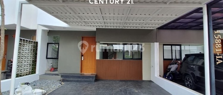 Disewakan Rumah Cantik Semi Furnished di Area Rempoa 1
