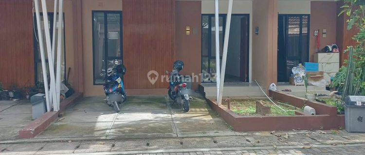 Hunian Bagus 2 Lantai Komplek Elit Seion 1