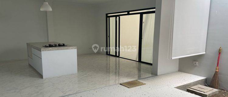 Rumah Semi Furnished Kota Baru Parahyangan 1