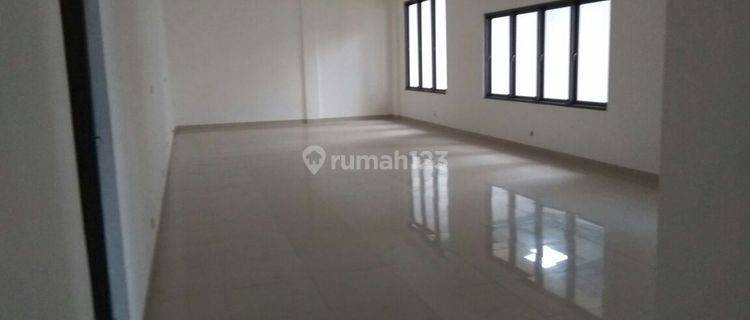Gudang Bagus 2154 m2 Babakan Ciparay, Bandung 1
