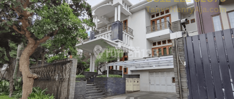 Rumah Lux Furnished di Komplek Setraduta Bandung 1