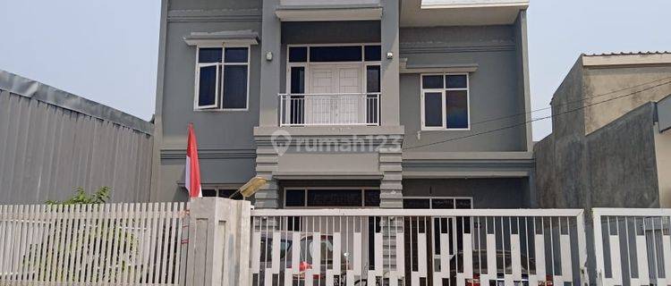 Rumah 2 Lantai Sayap Kota Baru Parahyangan 1