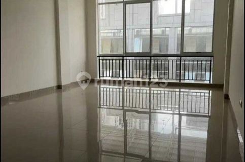 for rent shophouse pik2 boulevard facing road 3 floors 1