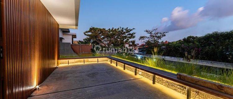 Villa Jual Lokasi Seminyak 1