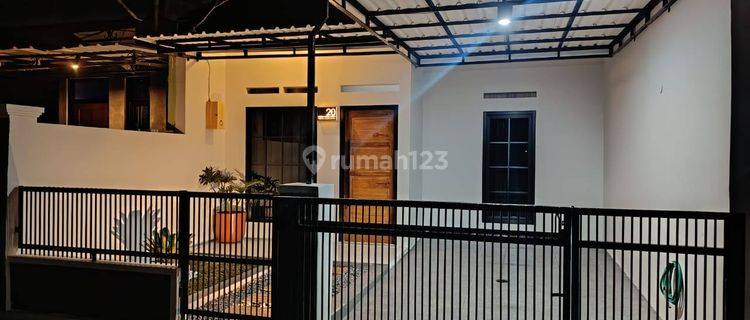 Rumah Cantik di Margahayu Posisi Hook 1.5 Lantai Dekat Metro Indah Mall 1