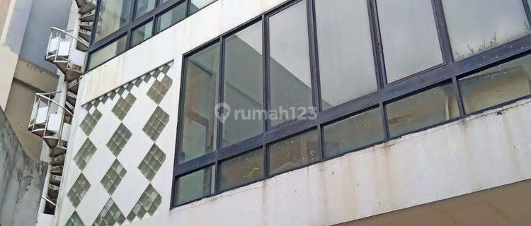 Dijual Dibawah Njop Kantor 3 Lantai Luas di Mainroad Sudirman 1