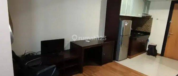 2 BR Jadi 1 BR Apartemen Puncak Permai Dekat Pakuwon Mall, Surabaya Yns 1