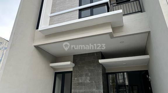 Rumah Baru Gress Hook Kutisari Indah Row Jalan Super Lebar Surabaya Ivn 1