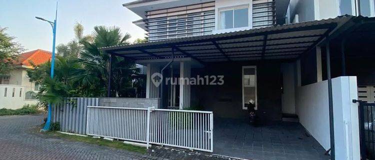 Disewakan Full Funish
rumah Minimalist Hook Internasional Village 1