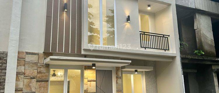 BU Siap Huni Rumah Mewah Dekat Perempatan Viktor Serpong 1