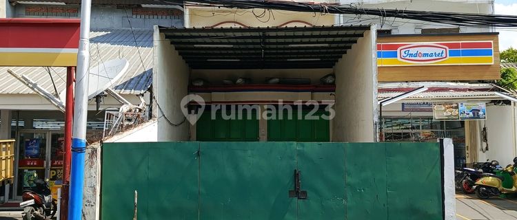 Kota Bambu Selatan - Slipi. Shop House at a Very Cheap Price. Very Strategic. Freehold Land Area 184 M2. On Kota Bambu Raya Street. West Jakarta. 1