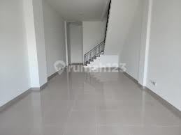 Ruko Bagus Raya Diponegoro, 3 Floors, Suitable for Office, Bank. 1